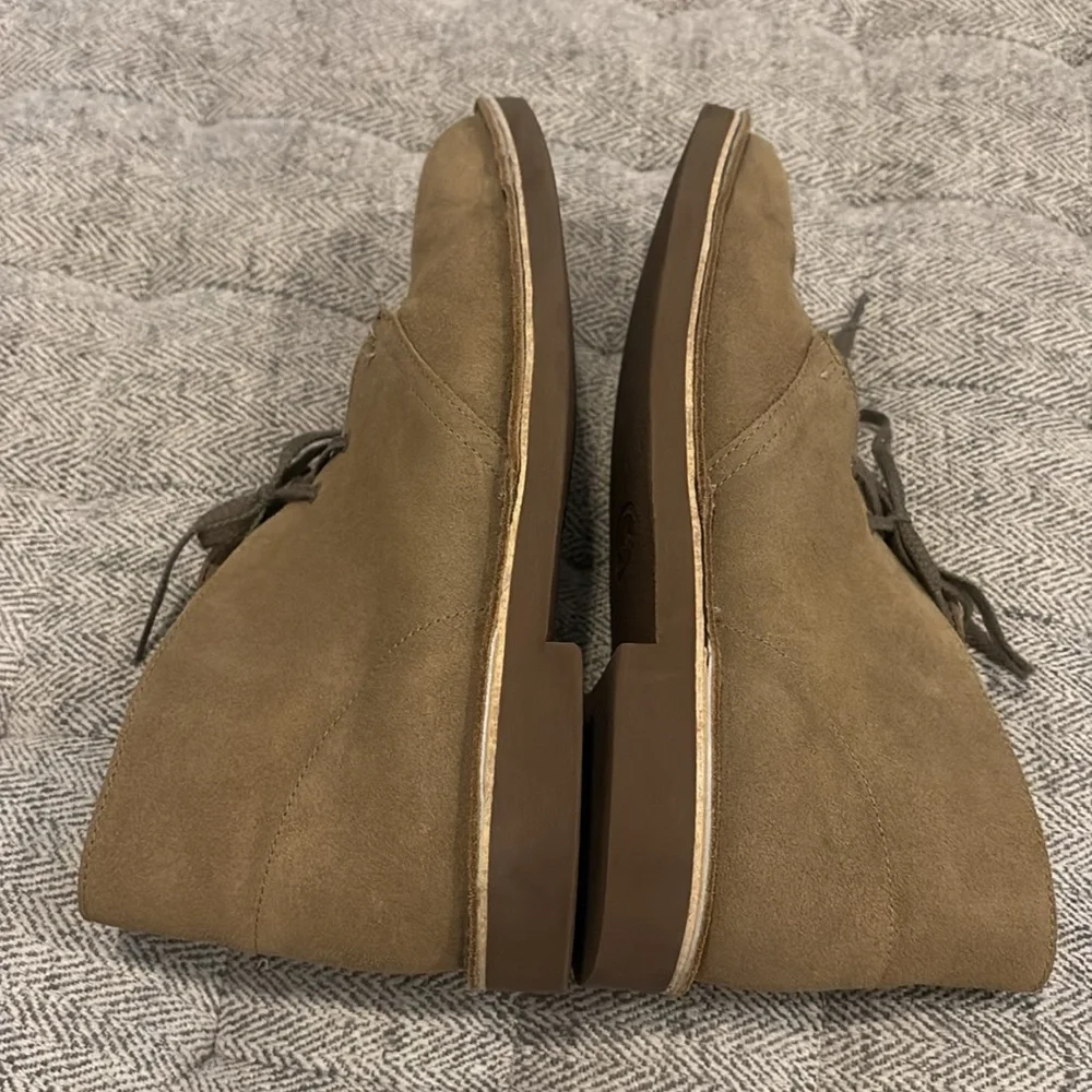 Clarks ankle boots size 10.5 W